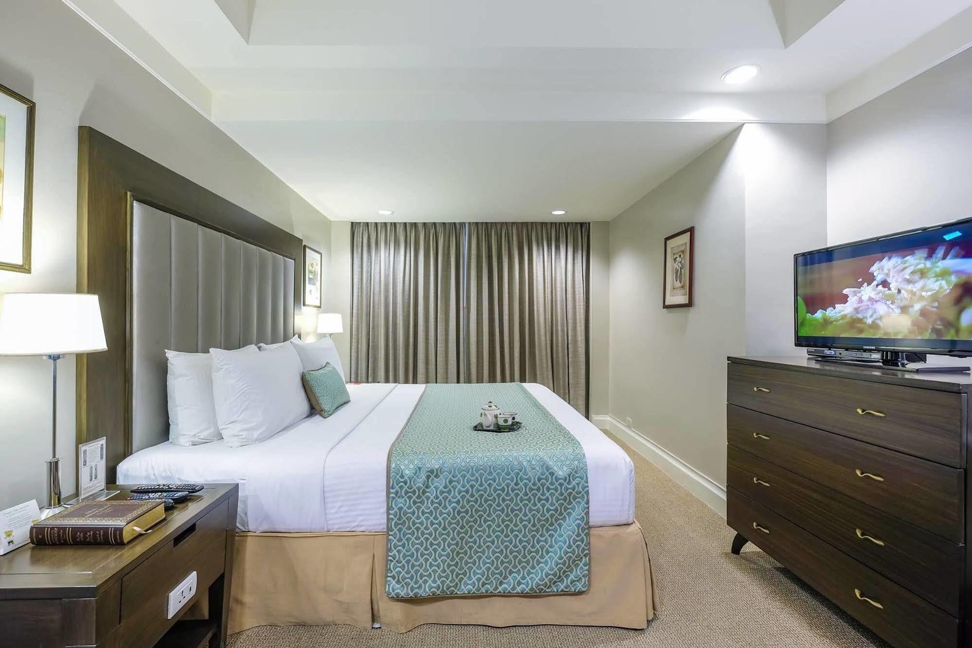 Somerset Millennium Makati San Pedro Makati Exterior foto